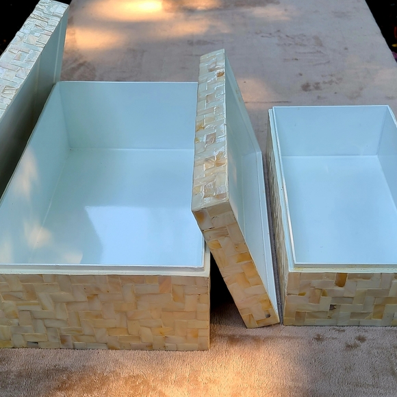 Set Of Two Mother of Pearl With A Herringbone Pattern Decorative Boxes - Picture 3 of 10